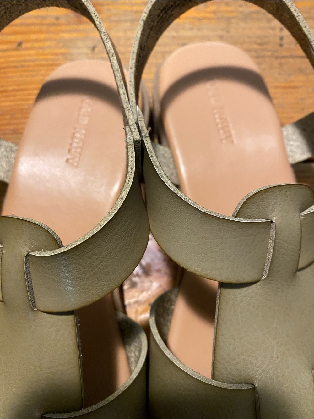 Old Navy Olive Fisherman Sandals - Picture 4 of 5